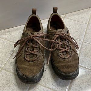 Merrell trail walking shoes size 7